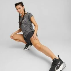 Puma Women's Favourite Heather Cat Training T-Shirt Black Heather -underwear Zone 522418 01 mod03