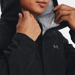 Under Armour Women's UA Stormproof Cloudstrike 2.0 Jacket Black / Pitch Grey -underwear Zone v5 1374645 001 hood